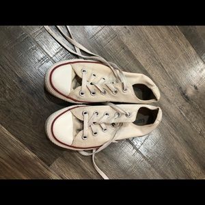 Women’s/girls converse